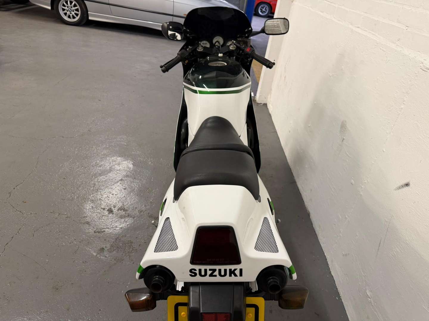 <p>1986 SUZUKI RG400</p>