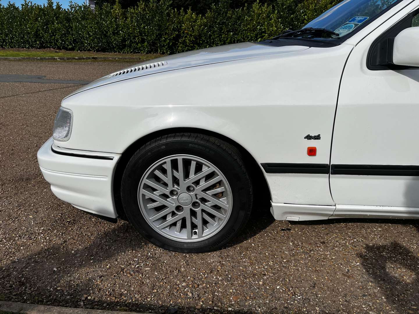 <p>1991 FORD SIERRA SAPPHIRE COSWORTH 4X4 - ONE REGISTERED KEEPER</p>