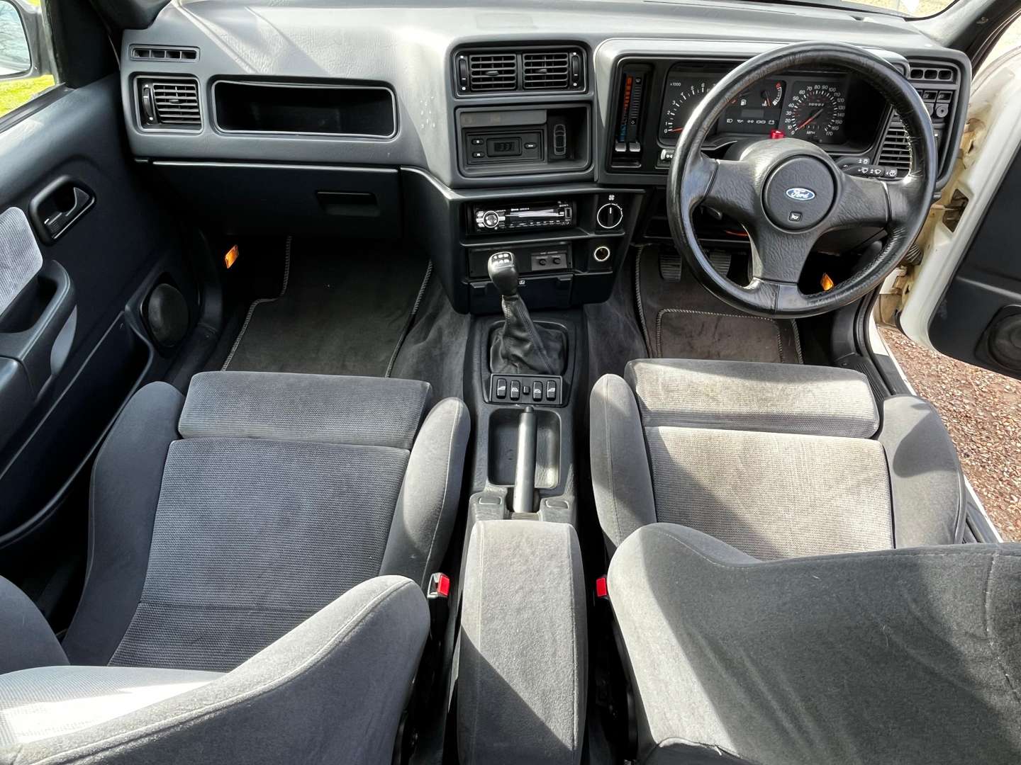 <p>1991 FORD SIERRA SAPPHIRE COSWORTH 4X4 - ONE REGISTERED KEEPER</p>