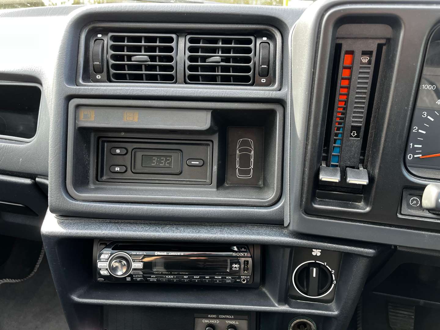 <p>1991 FORD SIERRA SAPPHIRE COSWORTH 4X4 - ONE REGISTERED KEEPER</p>