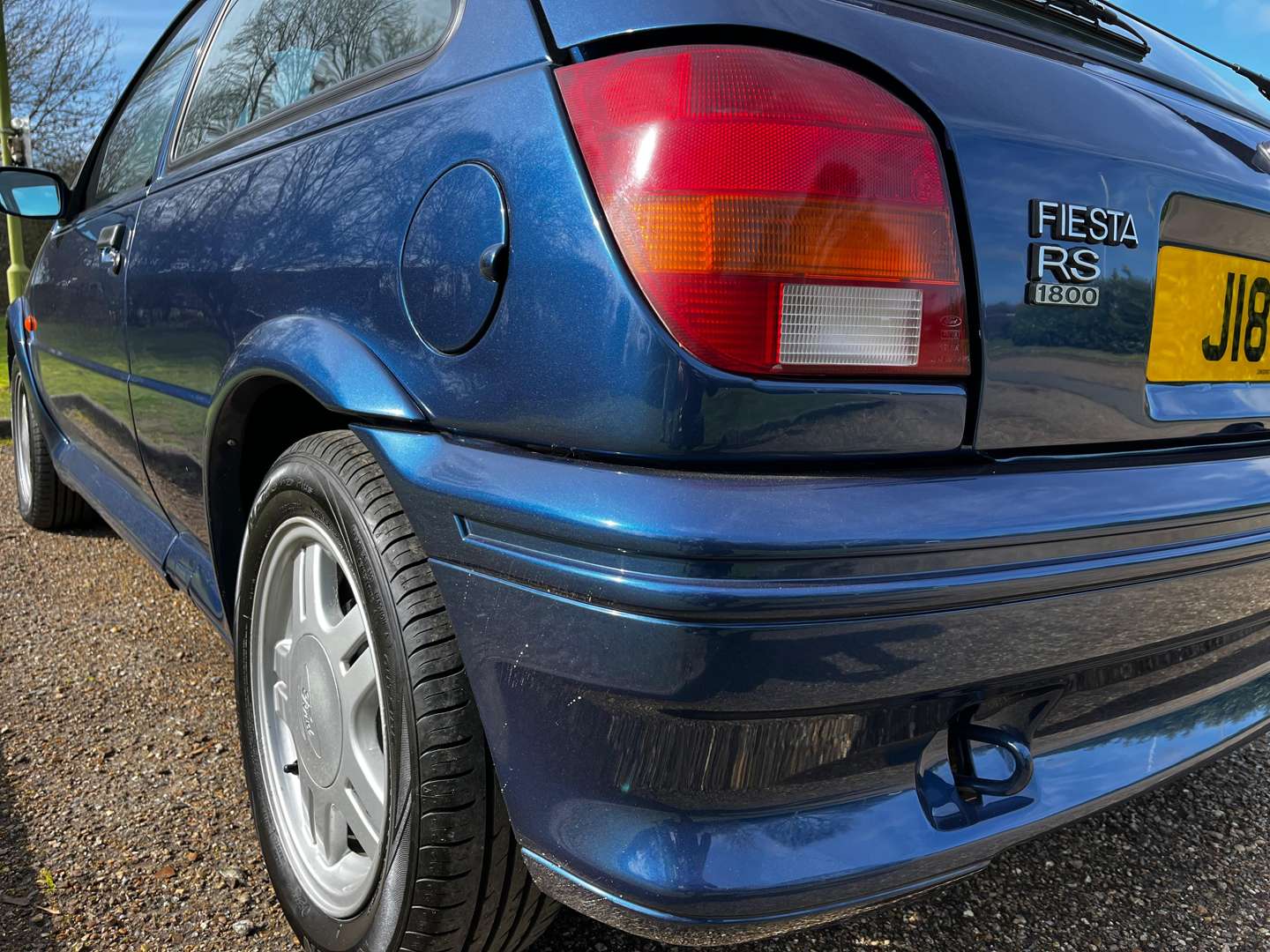 <p>1994 FORD FIESTA RS1800</p>