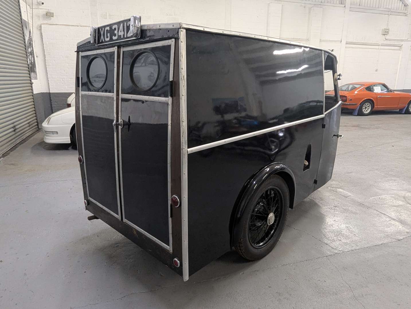 <p>1935 RALEIGH GOODS TRICYCLE</p>