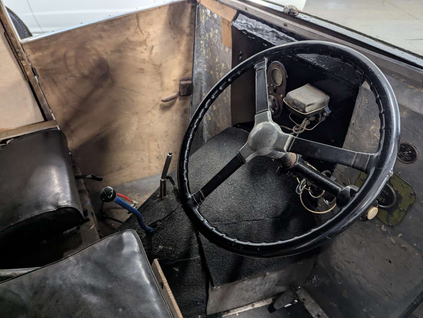 <p>1935 RALEIGH GOODS TRICYCLE</p>