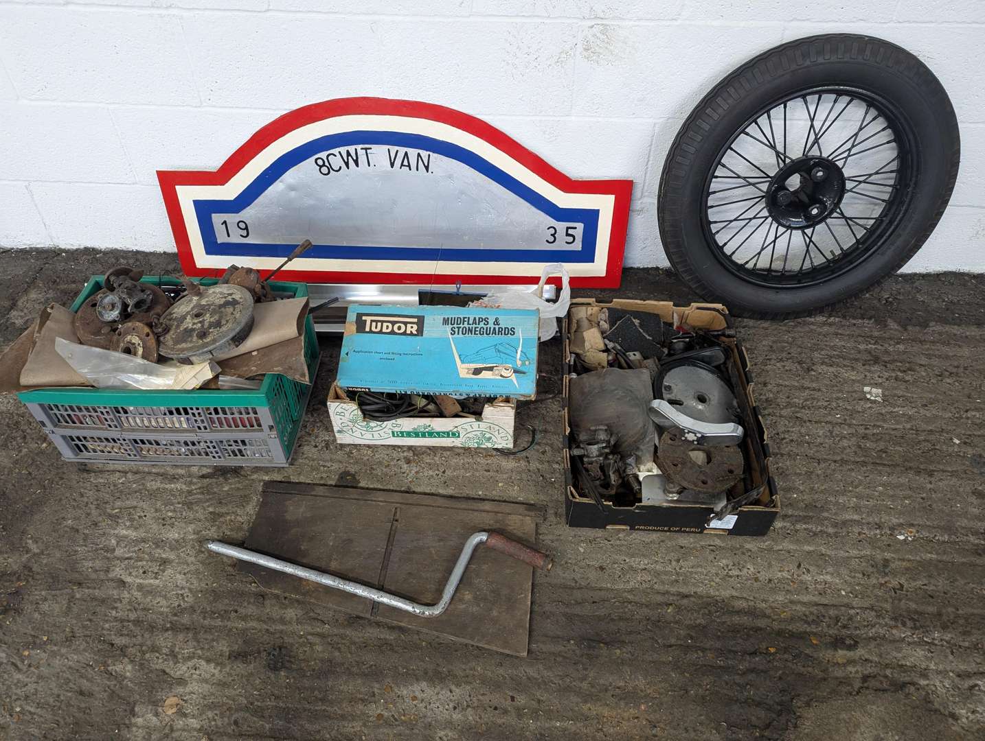 <p>1935 RALEIGH GOODS TRICYCLE</p>