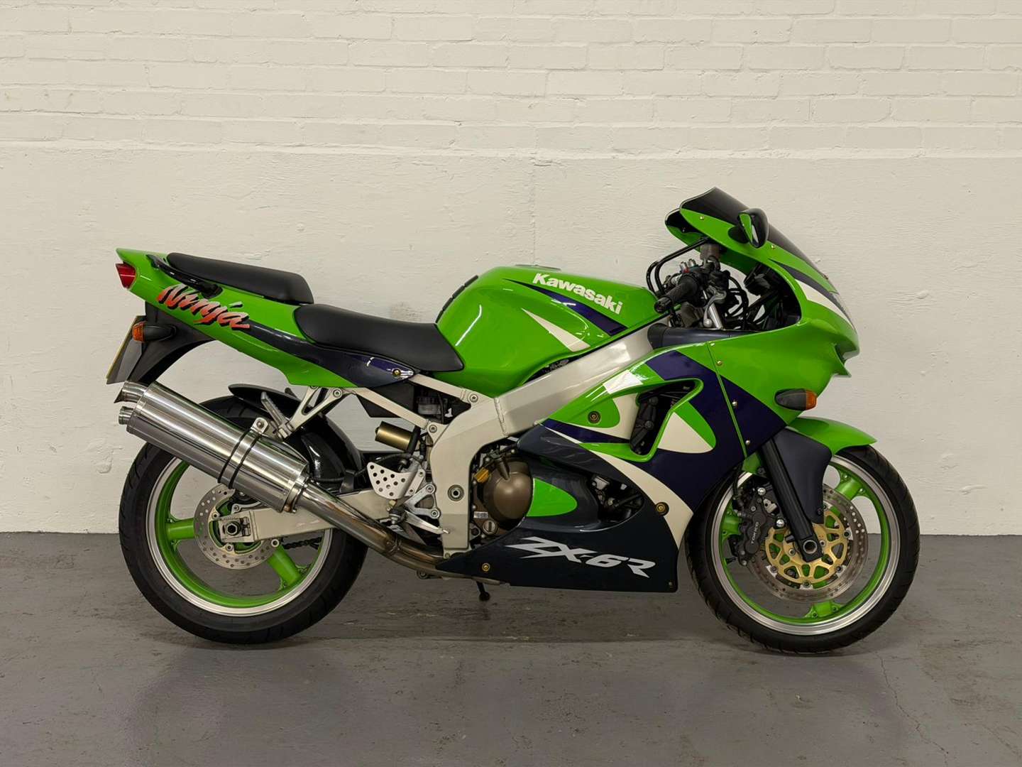 <p>1999 KAWASAKI ZX600-G2</p>