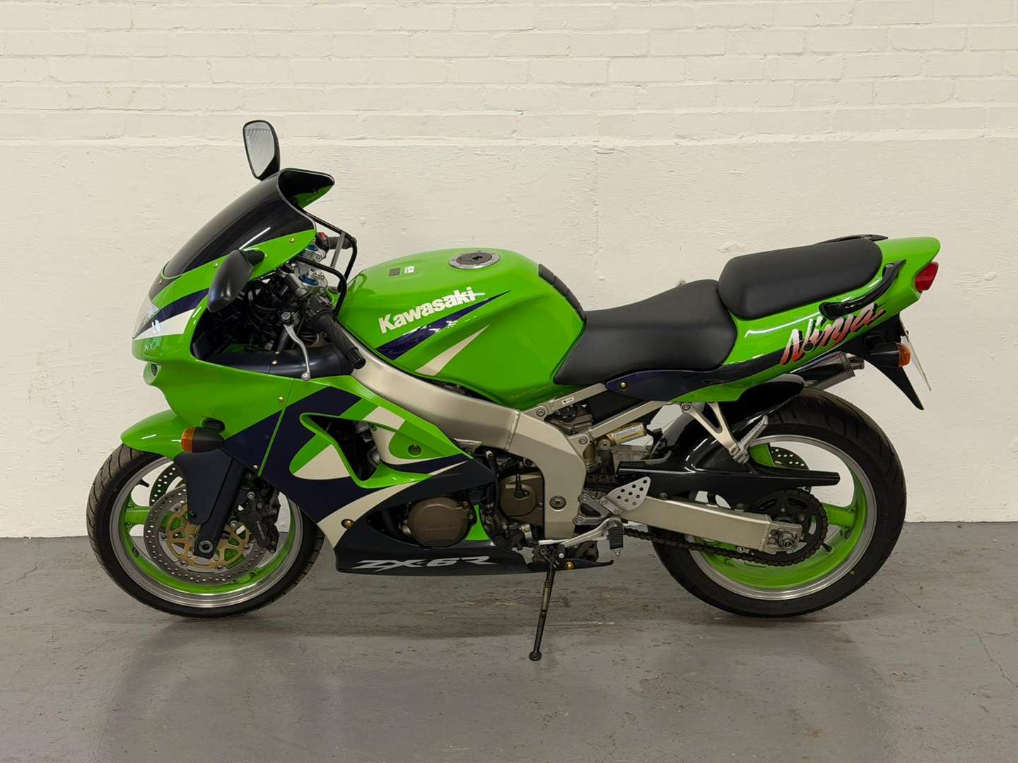 <p>1999 KAWASAKI ZX600-G2</p>