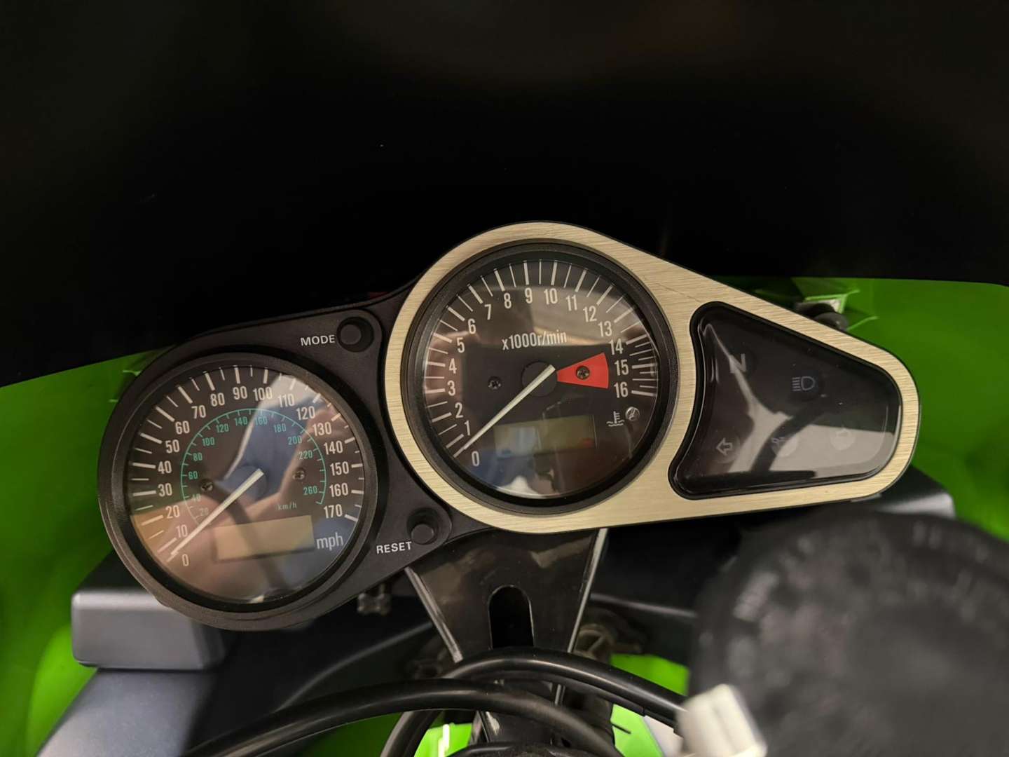 <p>1999 KAWASAKI ZX600-G2</p>