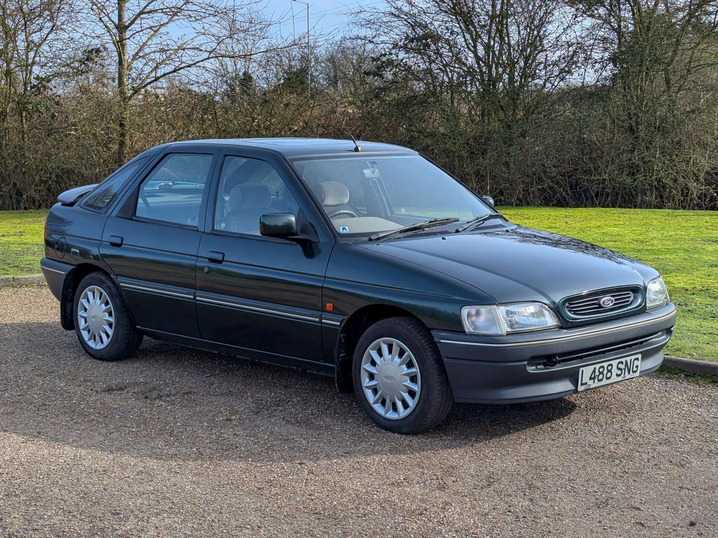 <p>1994 FORD ESCORT LX I</p>