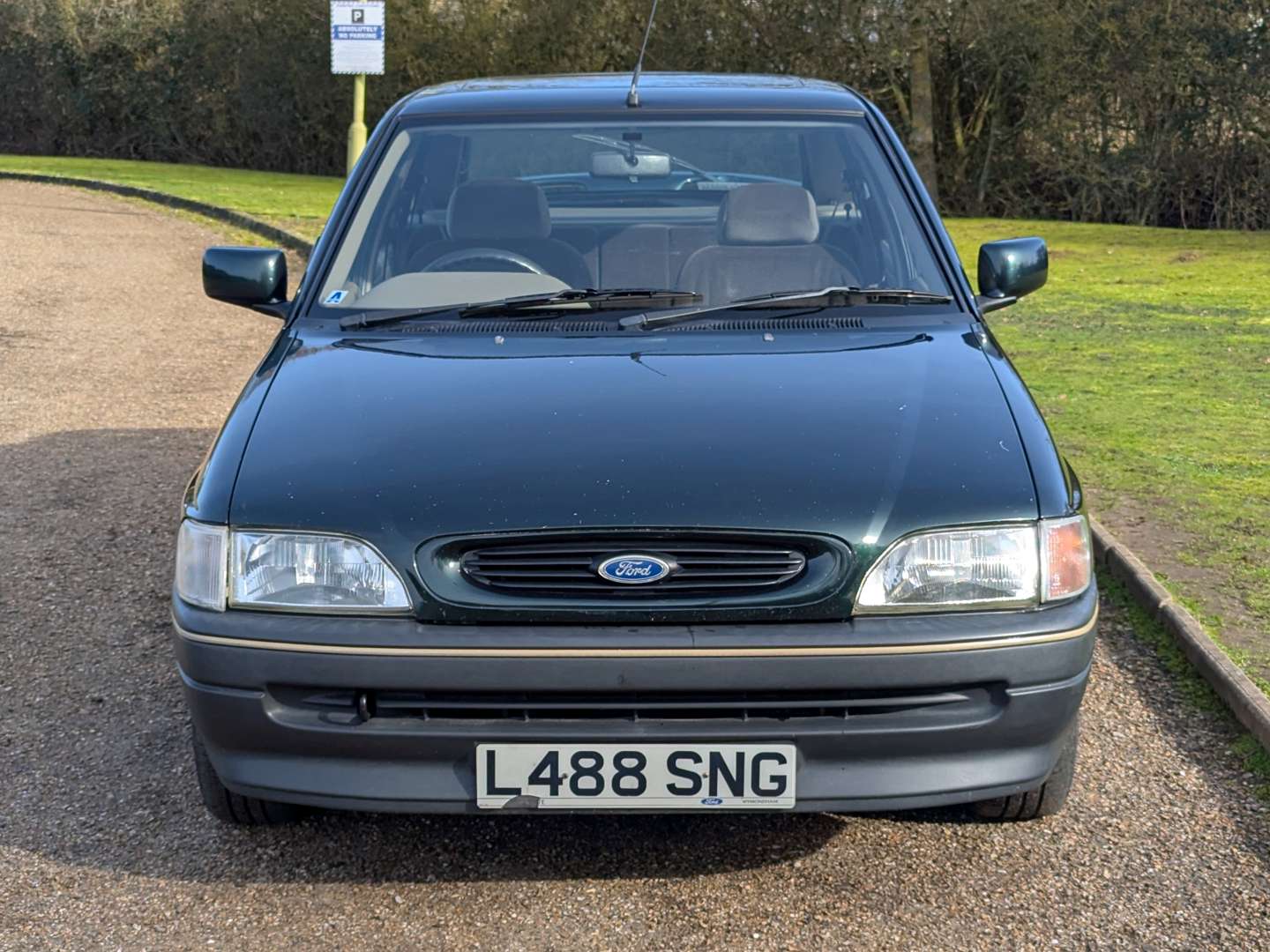 <p>1994 FORD ESCORT LX I</p>