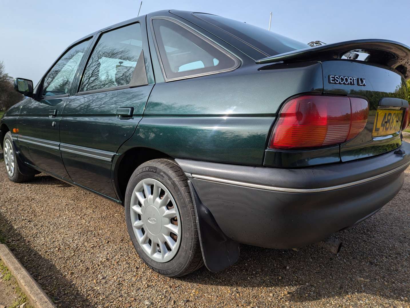 <p>1994 FORD ESCORT LX I</p>