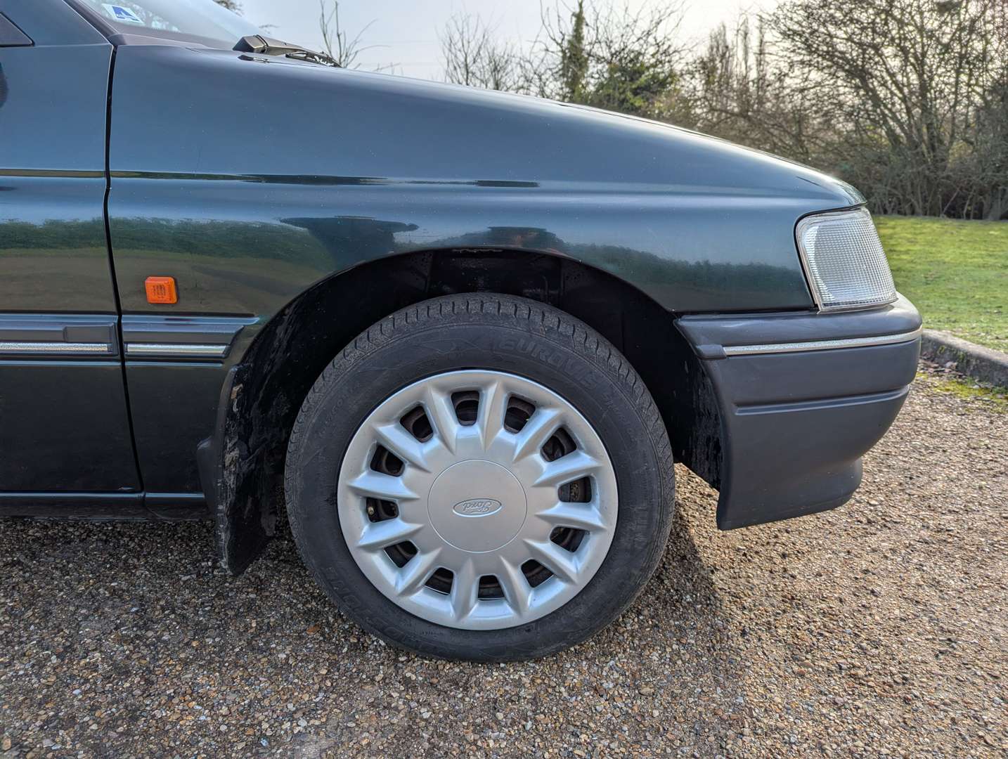 <p>1994 FORD ESCORT LX I</p>