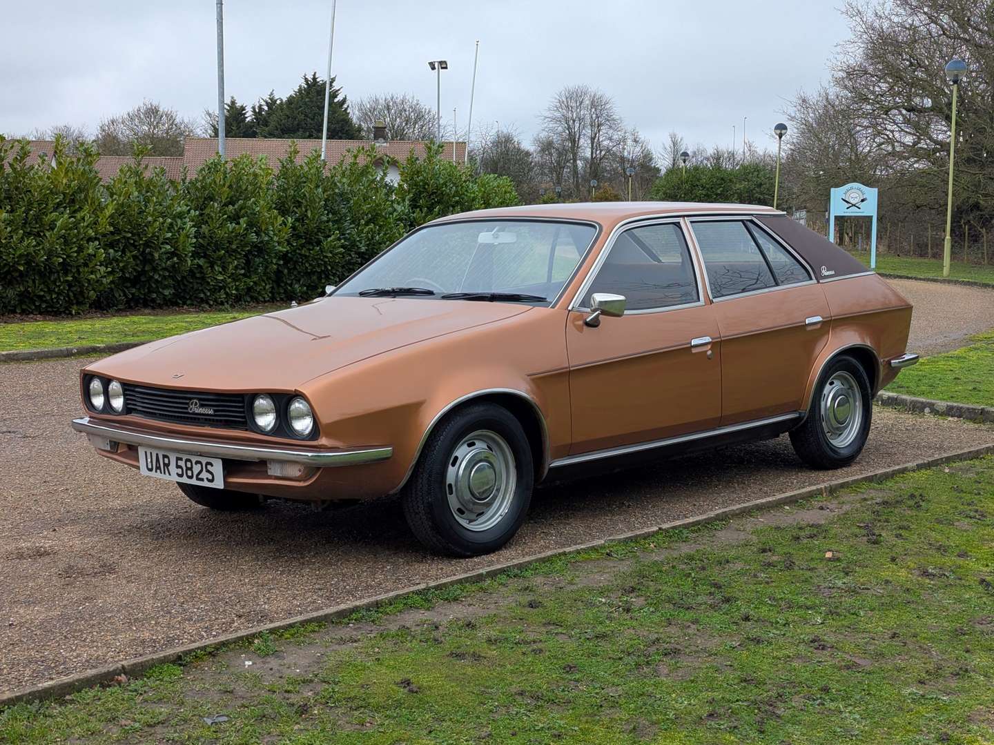 <p>1977 AUSTIN PRINCESS 1800 HL</p>