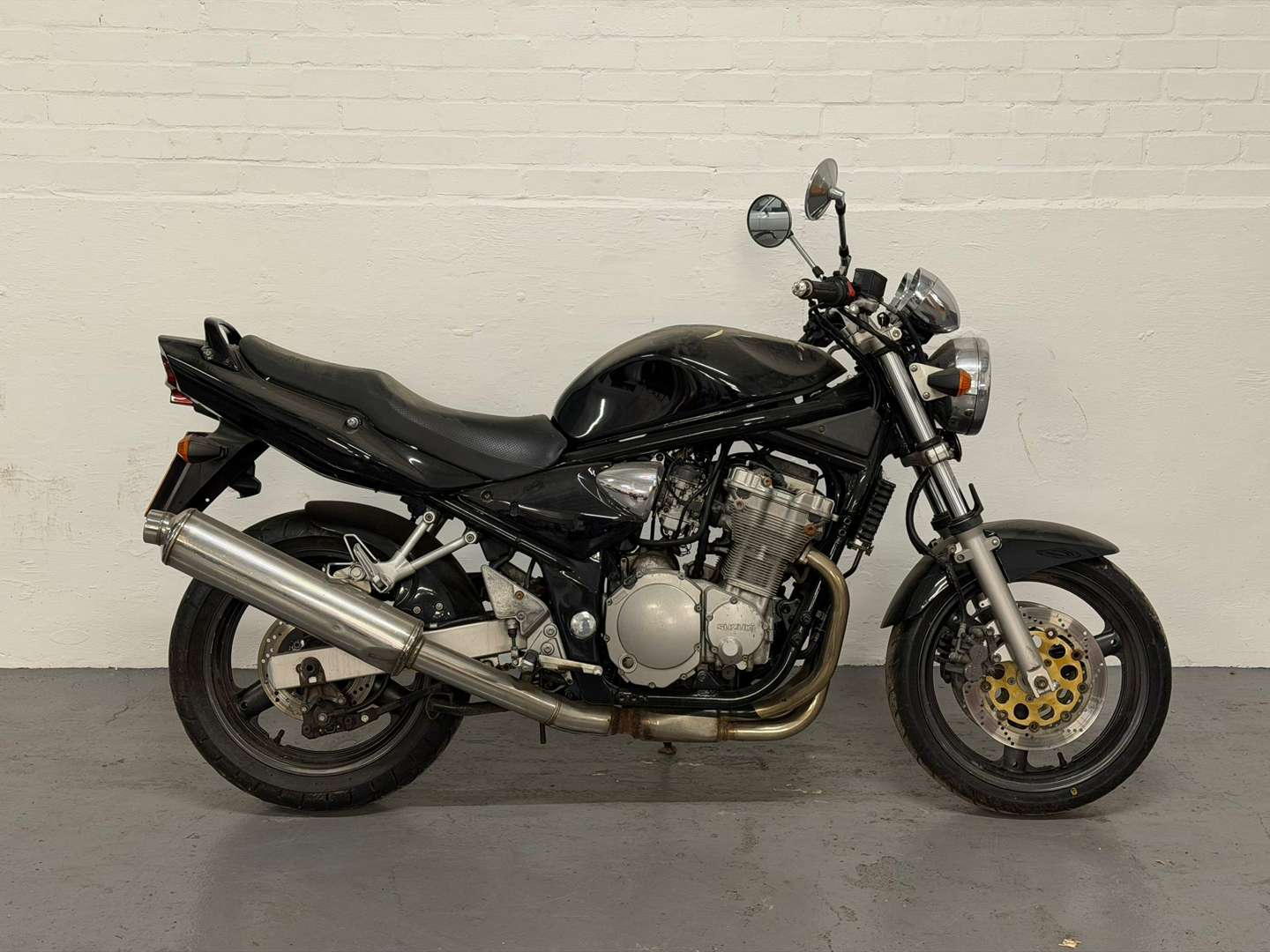 <p>2001 SUZUKI GSF 600 Y</p>