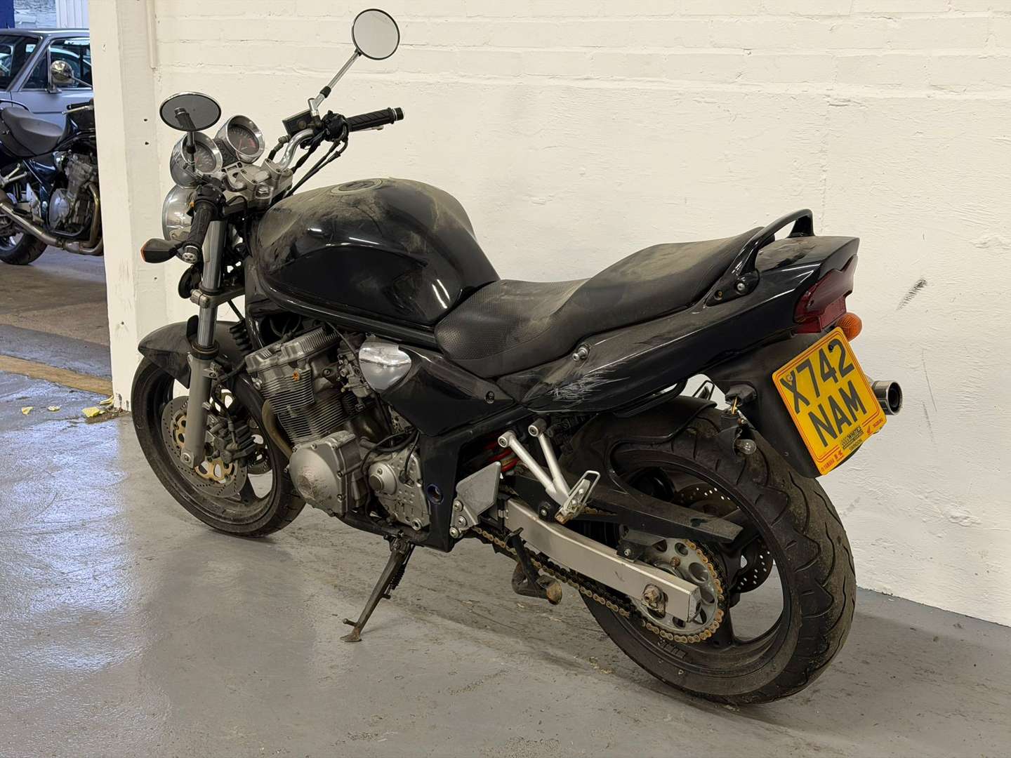 <p>2001 SUZUKI GSF 600 Y</p>