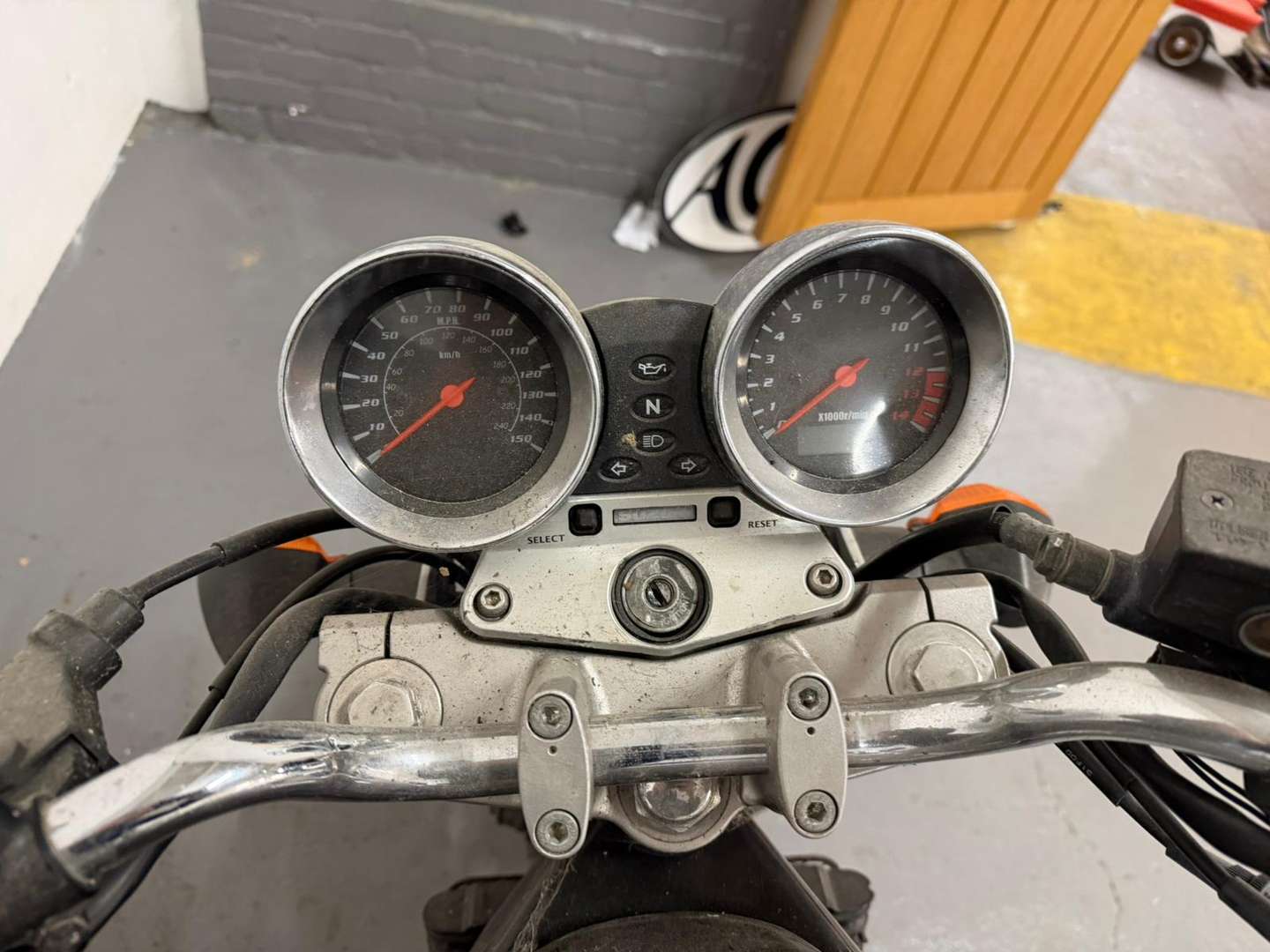 <p>2003 SUZUKI GSF 600 K3</p>