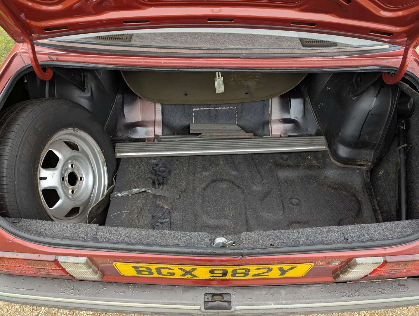 <p>1983 VAUXHALL CARLTON S</p>