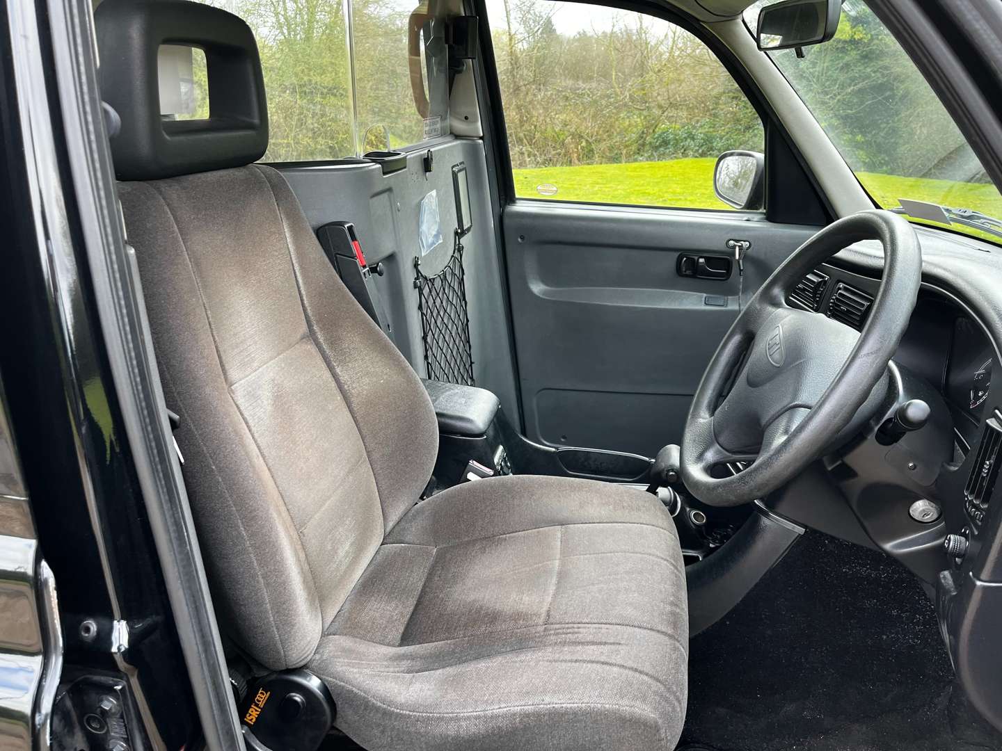 <p>2009 LONDON TAXI AUTO</p>