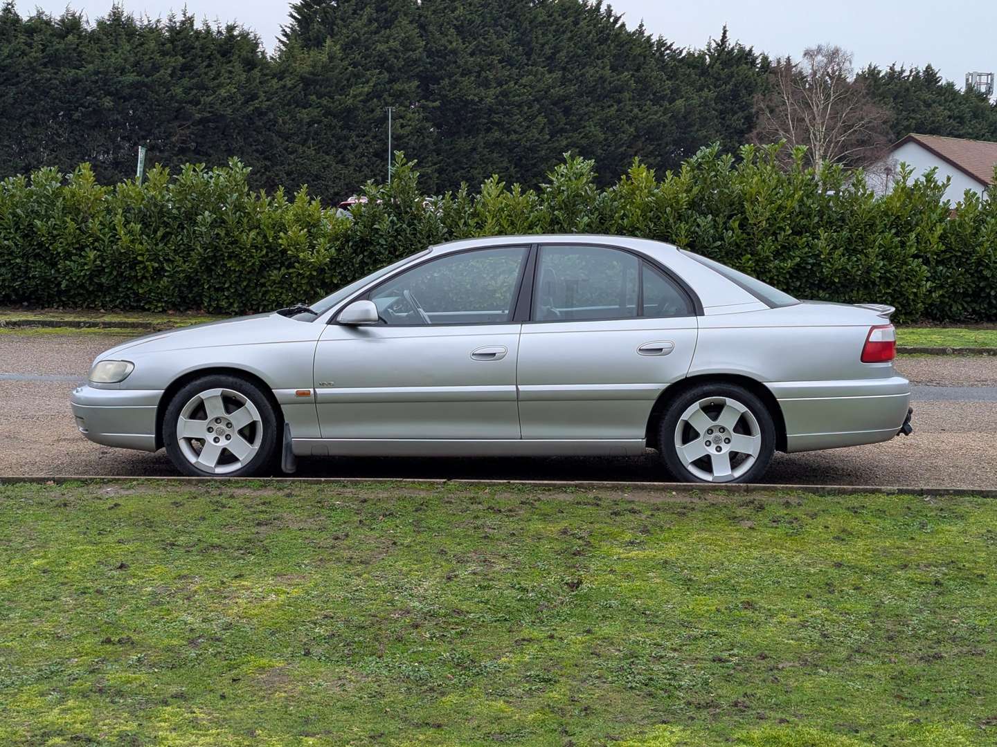 <p>2000 VAUXHALL OMEGA MV6 AUTO</p>