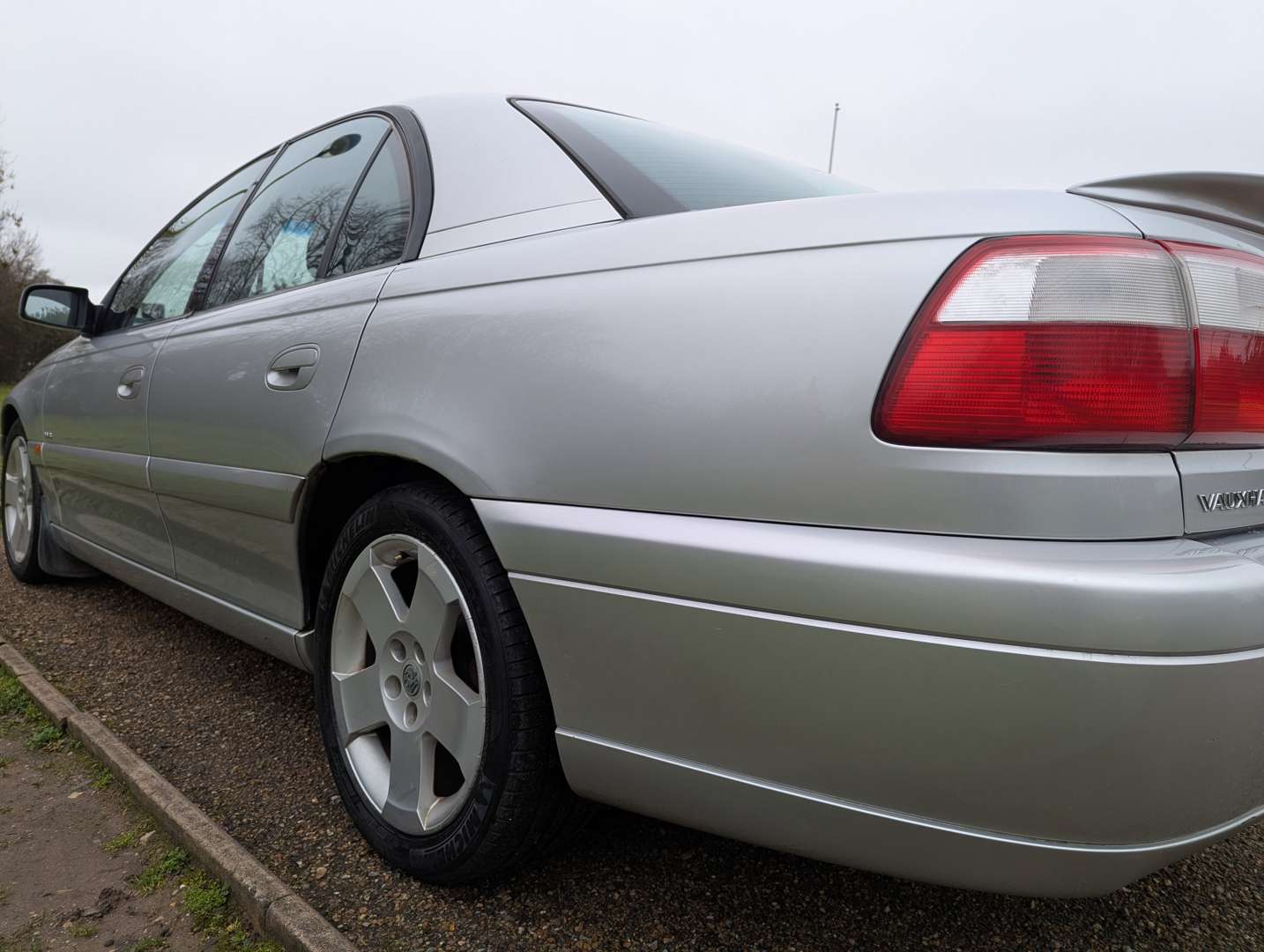 <p>2000 VAUXHALL OMEGA MV6 AUTO</p>