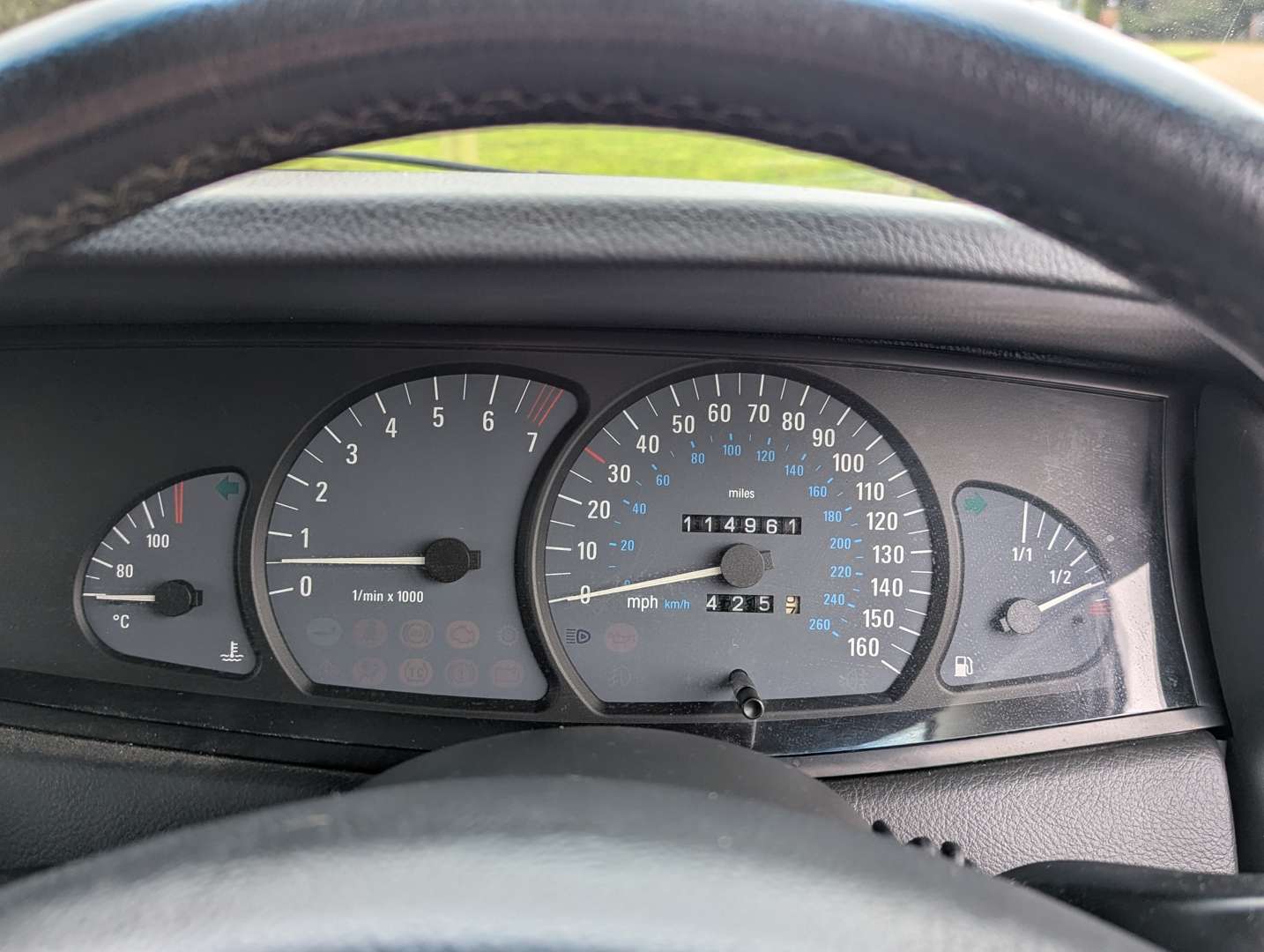 <p>2000 VAUXHALL OMEGA MV6 AUTO</p>