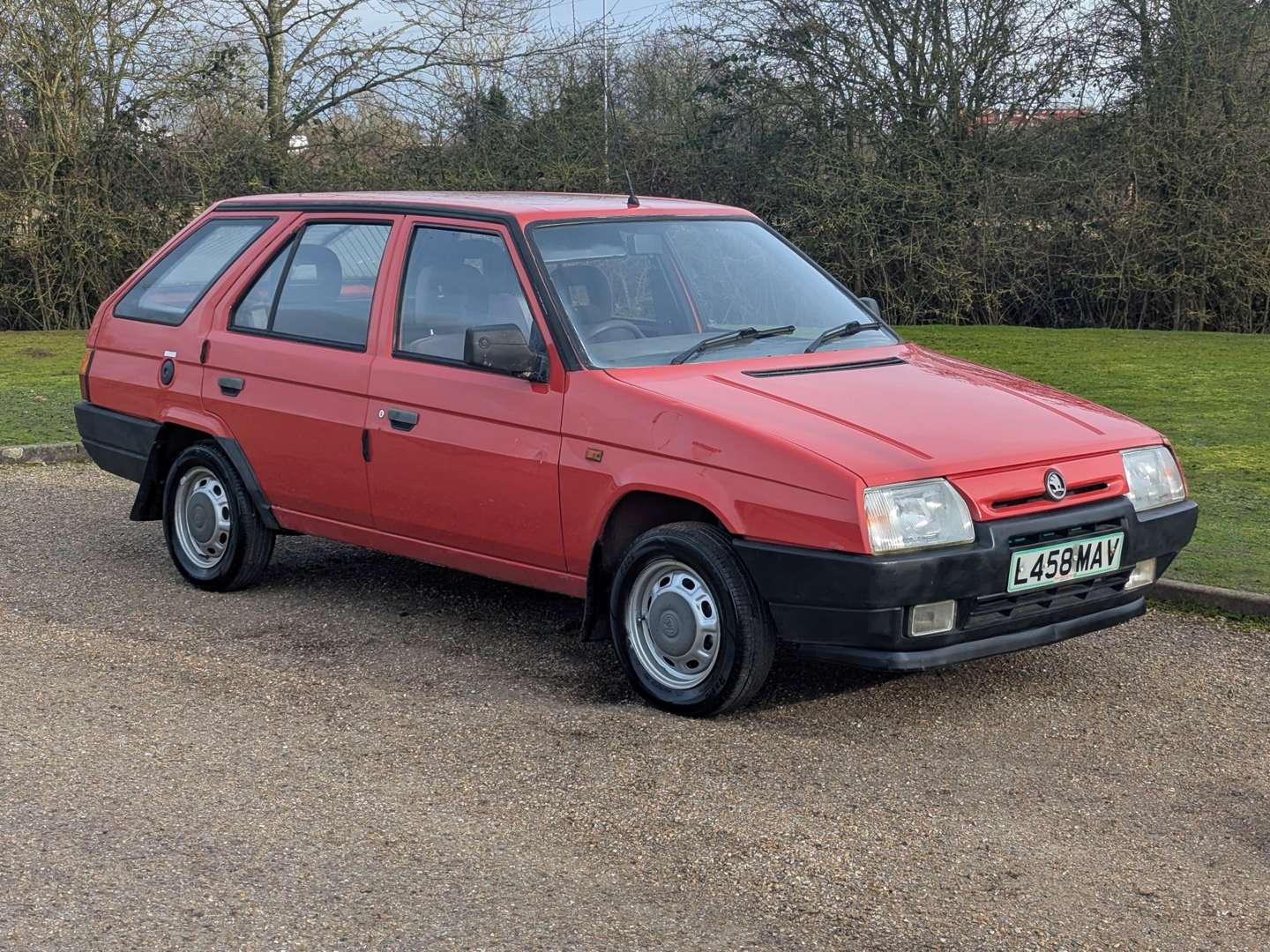 <p>1993 SKODA FAVORIT LXI ESTATE</p>