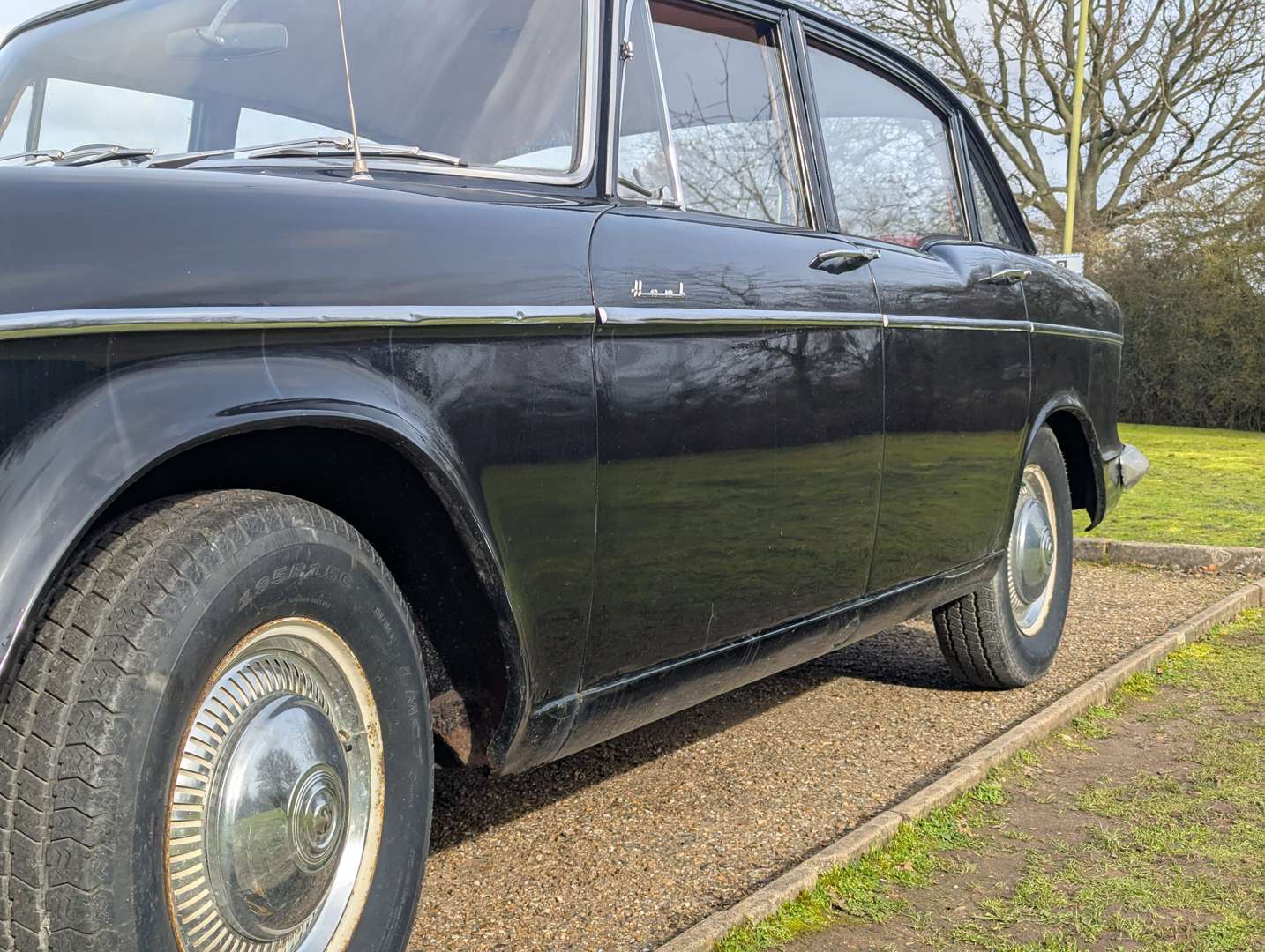 <p>1966 HUMBER HAWK</p>