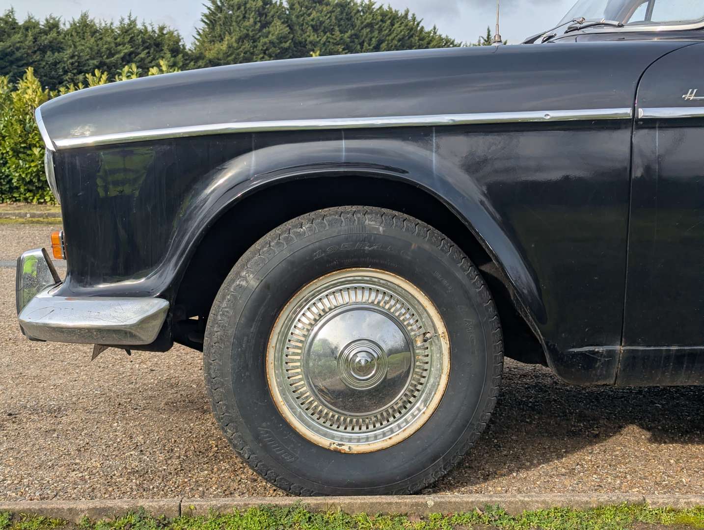 <p>1966 HUMBER HAWK</p>