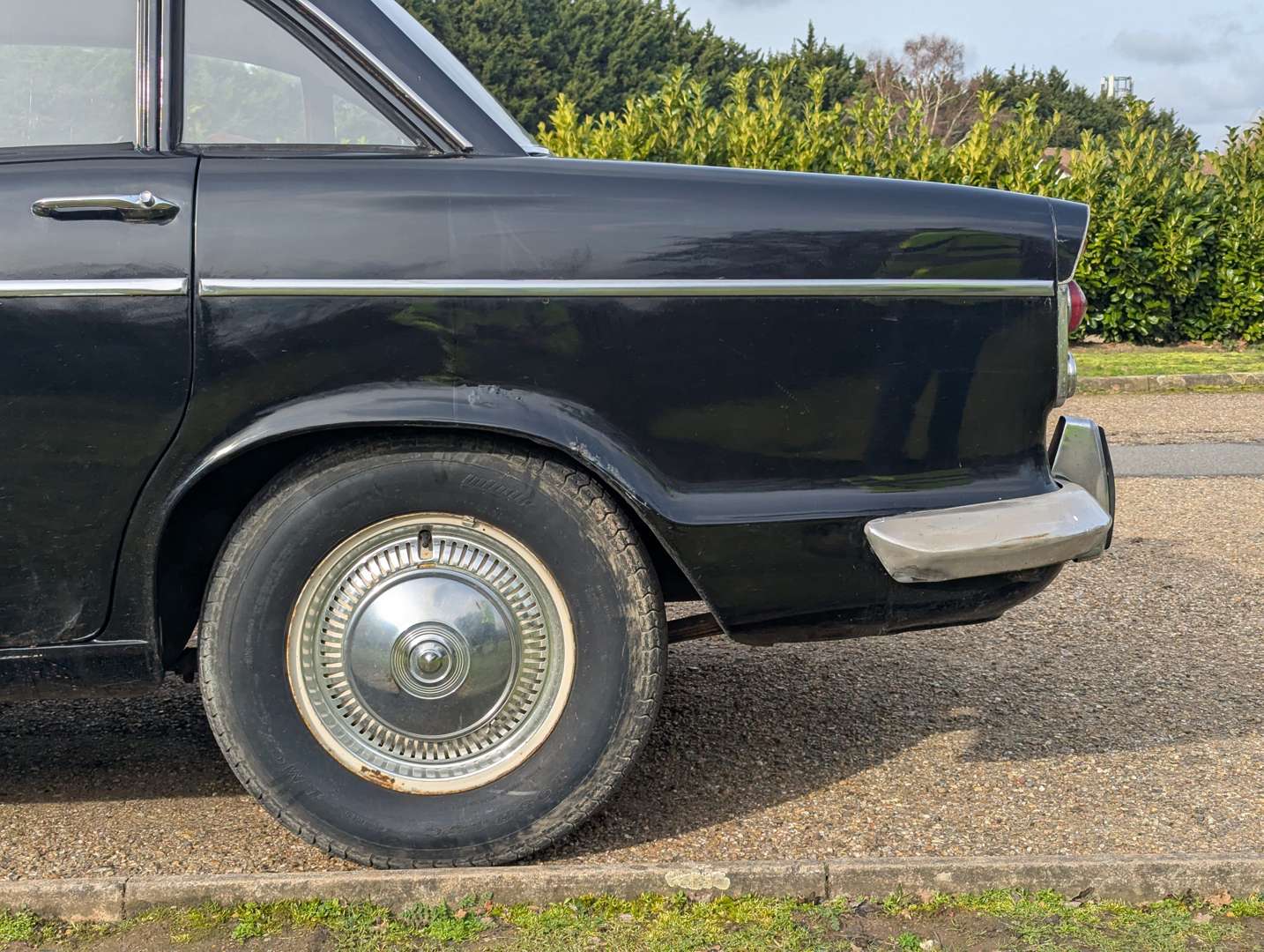 <p>1966 HUMBER HAWK</p>