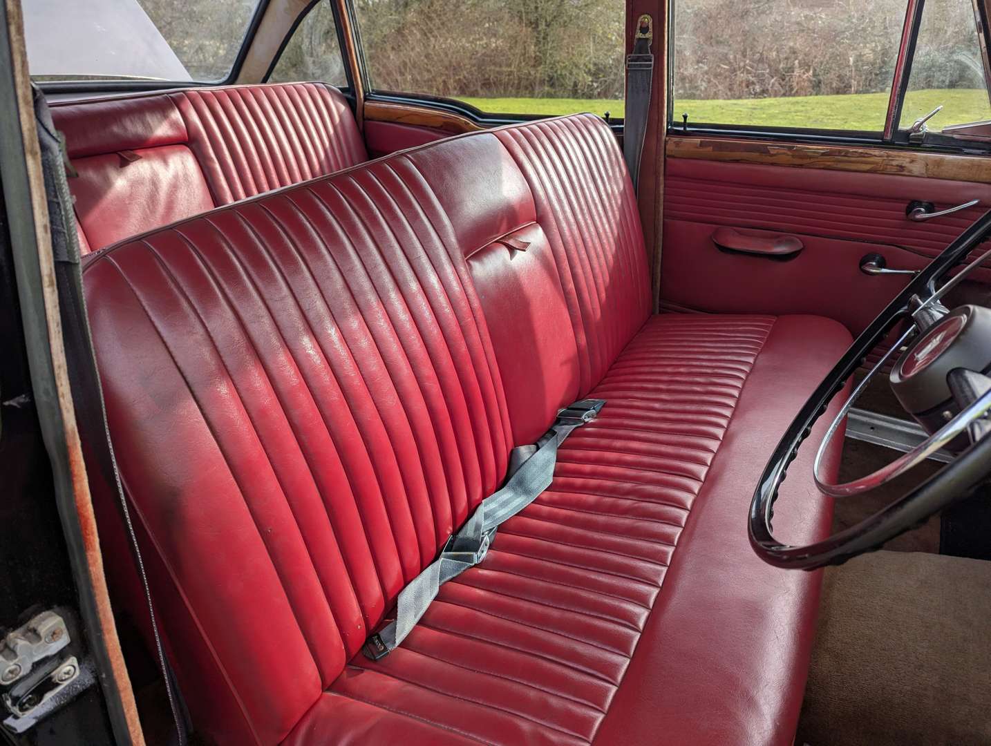 <p>1966 HUMBER HAWK</p>