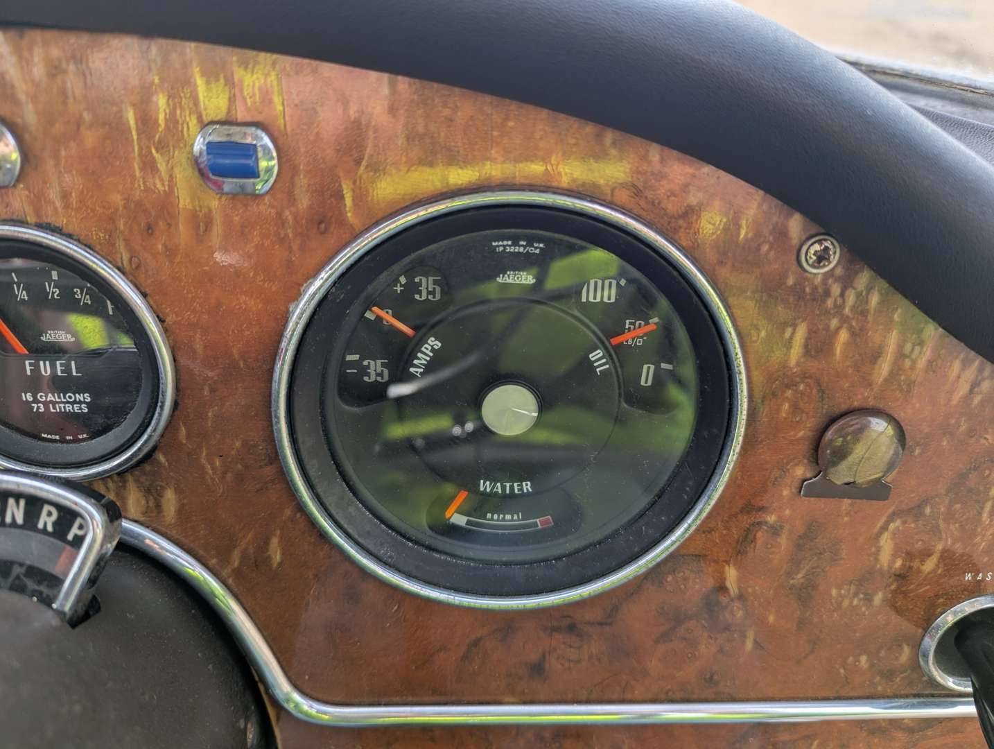 <p>1966 HUMBER HAWK</p>