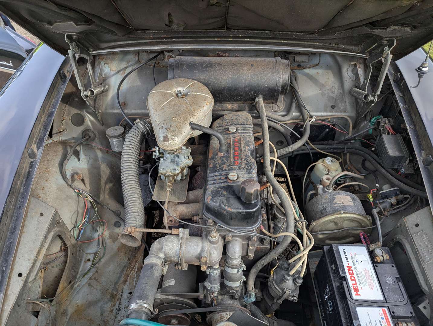 <p>1966 HUMBER HAWK</p>