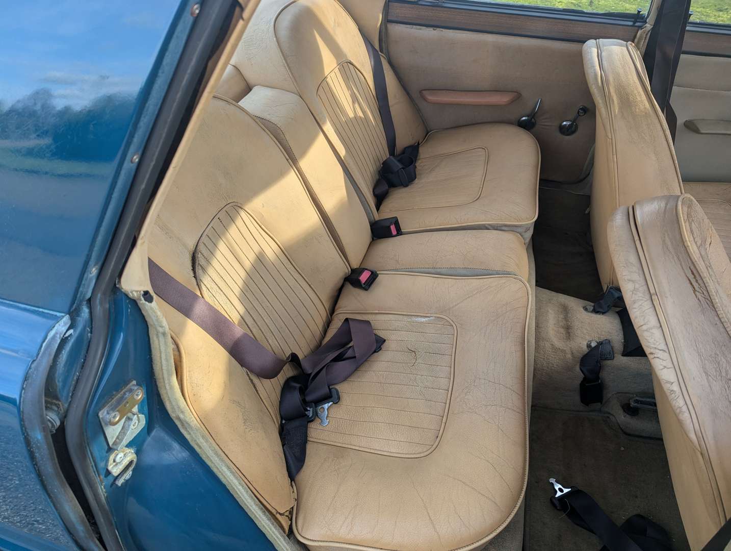 <p>1968 ROVER P6 2000 SC</p>