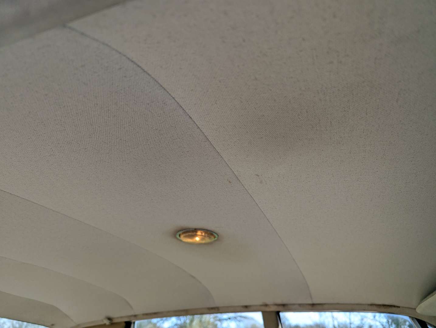 <p>1968 ROVER P6 2000 SC</p>