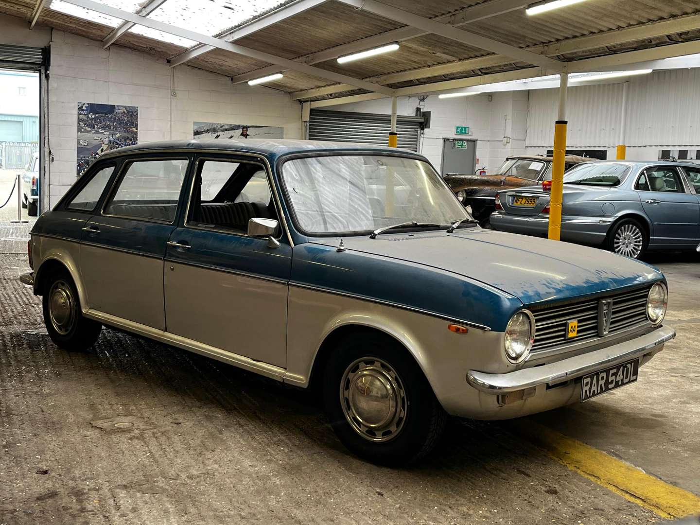 <p>1973 AUSTIN MAXI 1500</p>