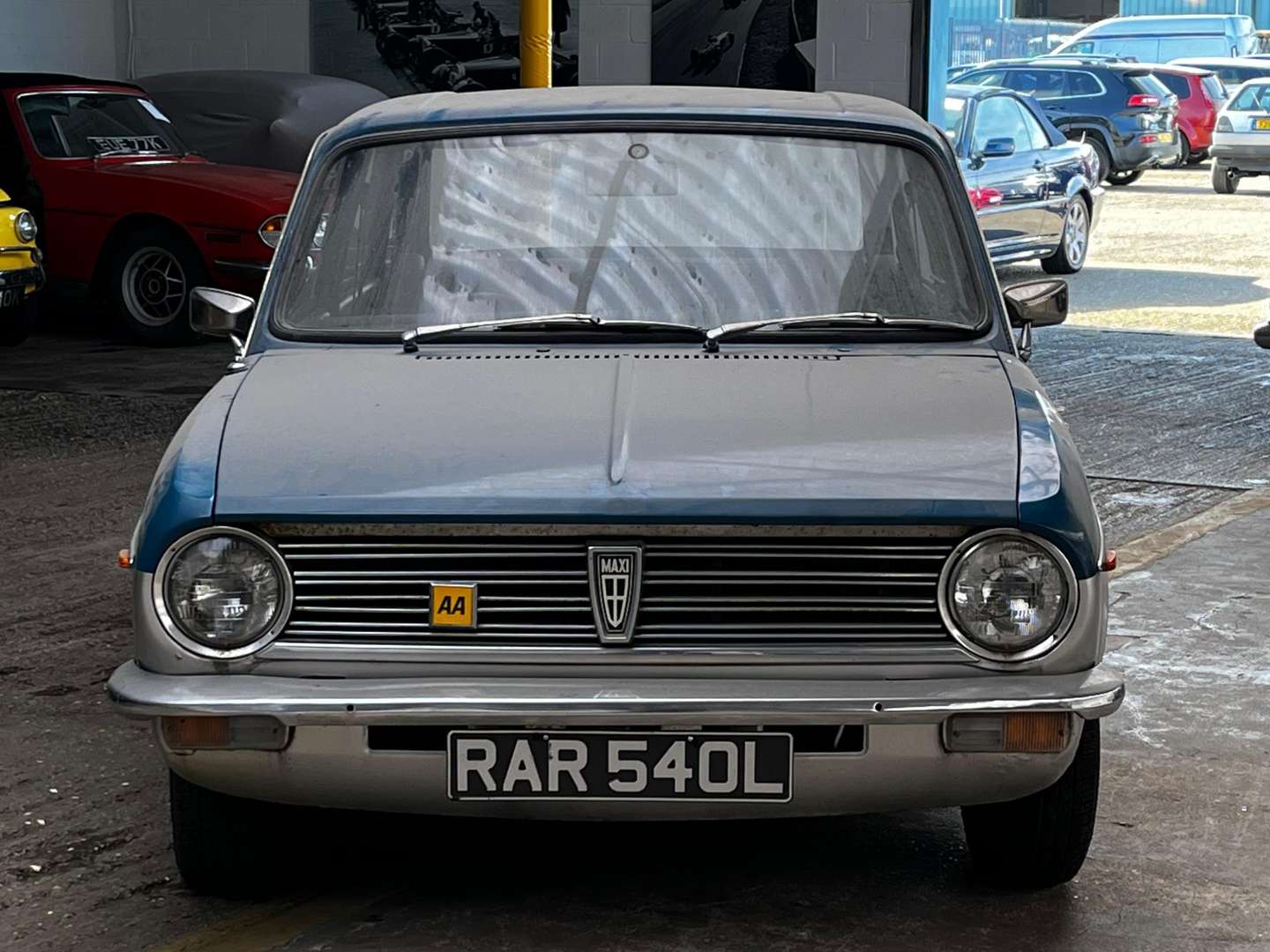 <p>1973 AUSTIN MAXI 1500</p>