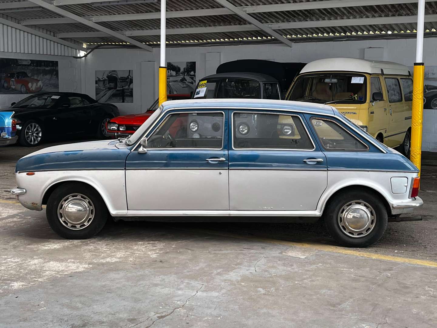 <p>1973 AUSTIN MAXI 1500</p>