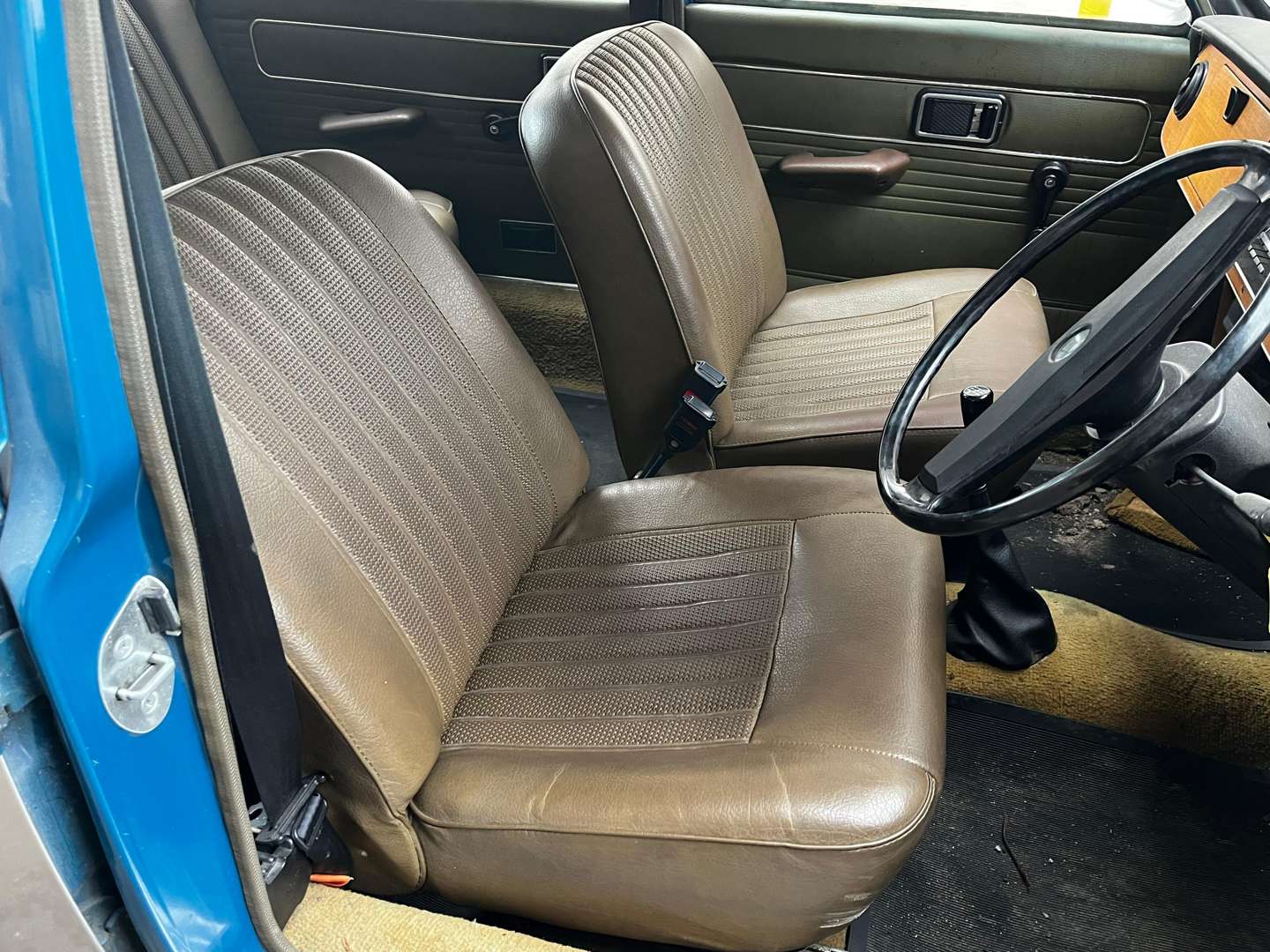 <p>1973 AUSTIN MAXI 1500</p>