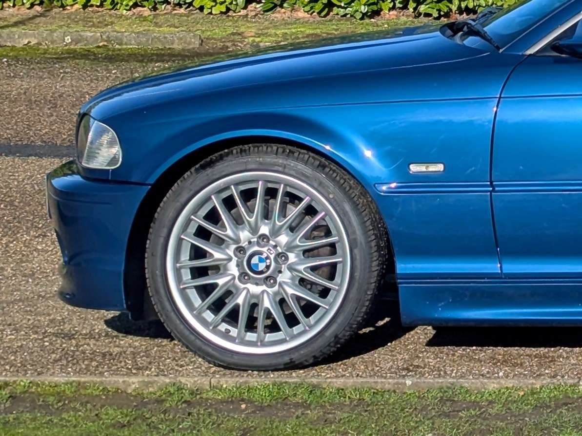 <p>2001 BMW 330CI E46 SPORT AUTO</p>