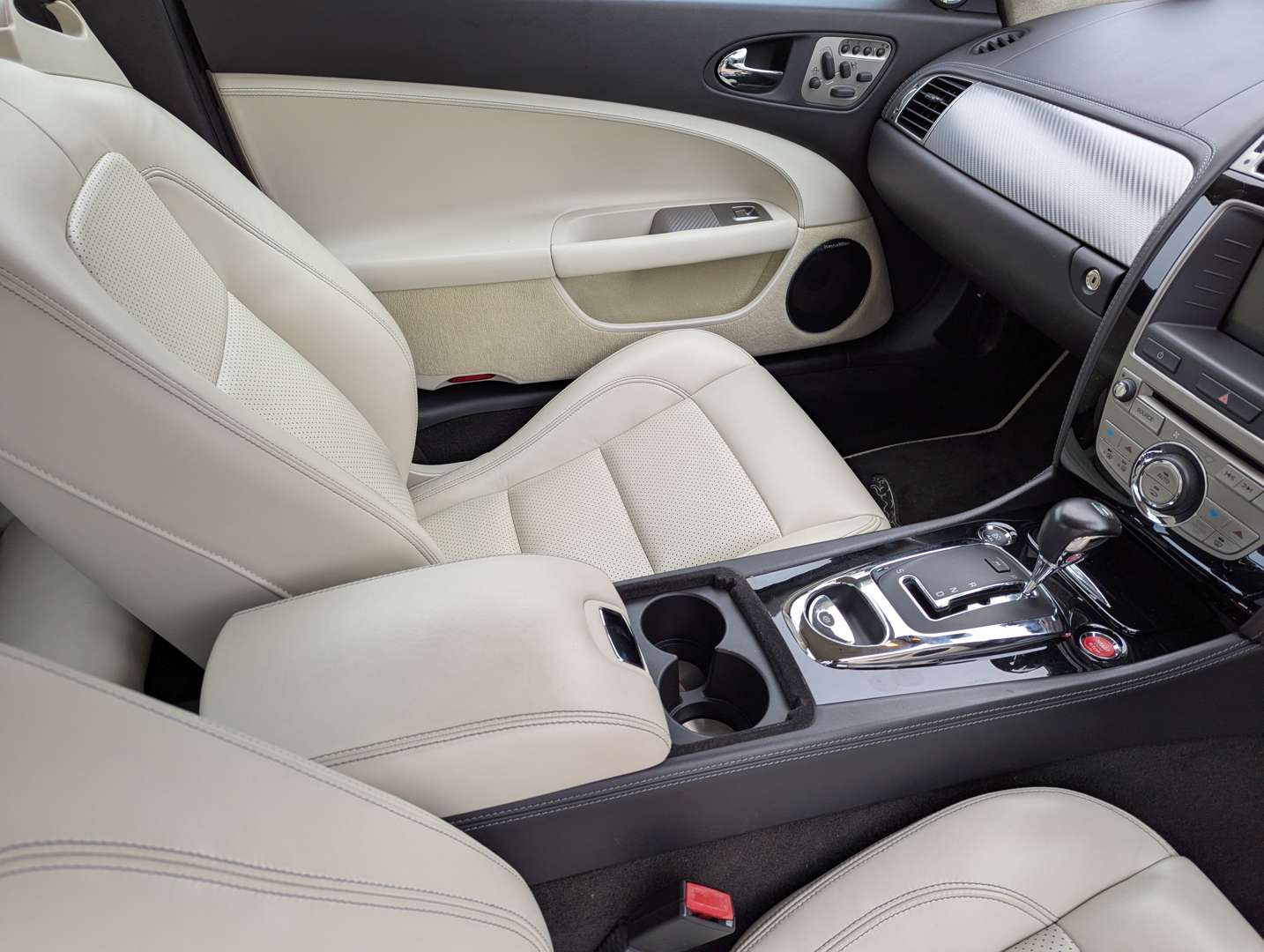 <p>2009 JAGUAR XKR 4.2 SUPERCHARGED AUTO</p>