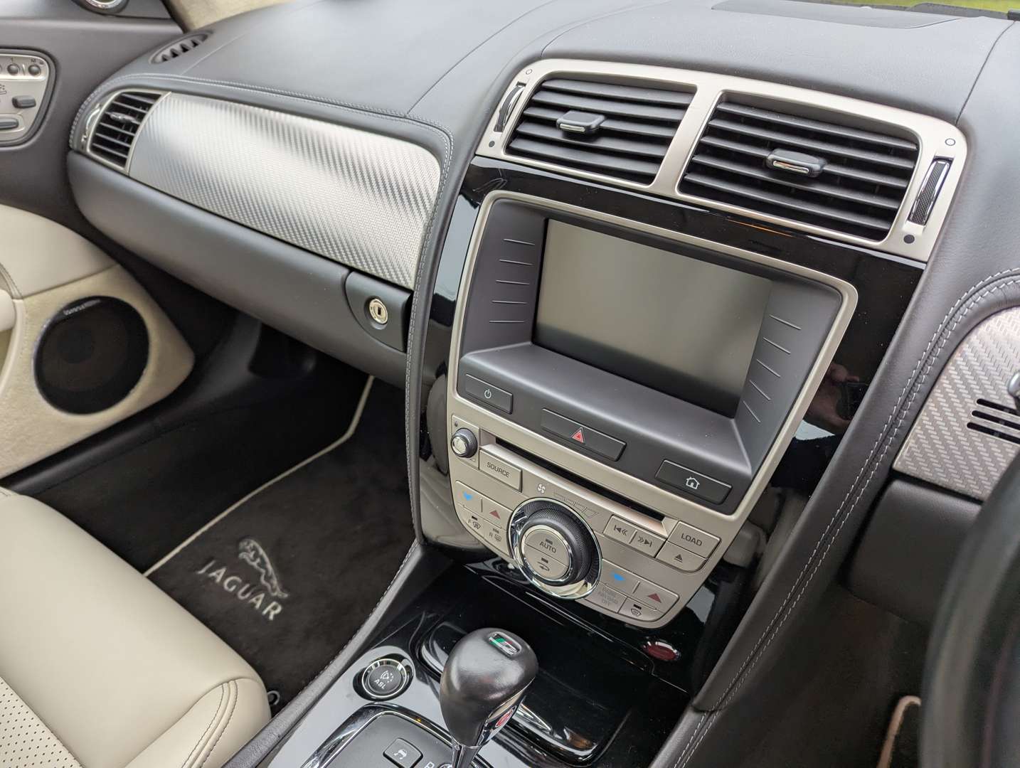 <p>2009 JAGUAR XKR 4.2 SUPERCHARGED AUTO</p>