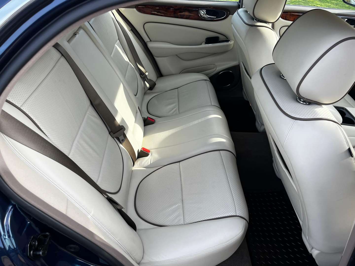 <p>2009 JAGUAR XJ SOVEREIGN V6 TD AUTO</p>