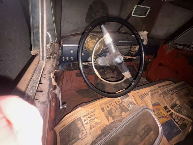 <p>1950 CHEVROLET DELUXE CONVERTIBLE LHD</p>