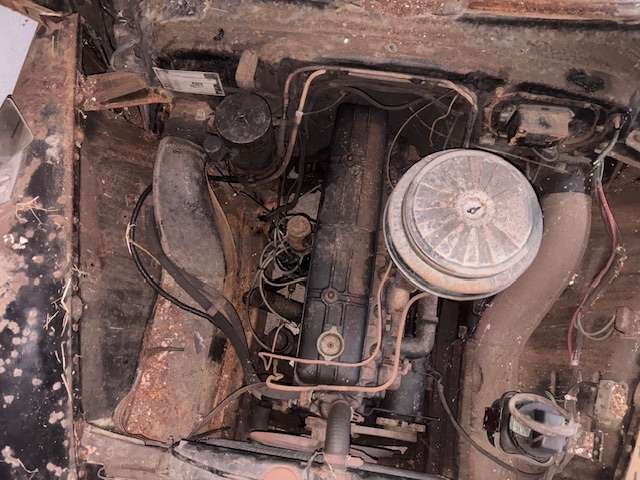 <p>1950 CHEVROLET DELUXE CONVERTIBLE LHD</p>