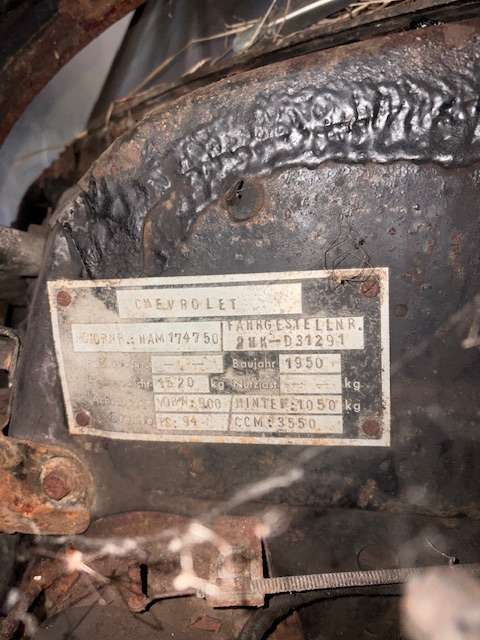 <p>1950 CHEVROLET DELUXE CONVERTIBLE LHD</p>