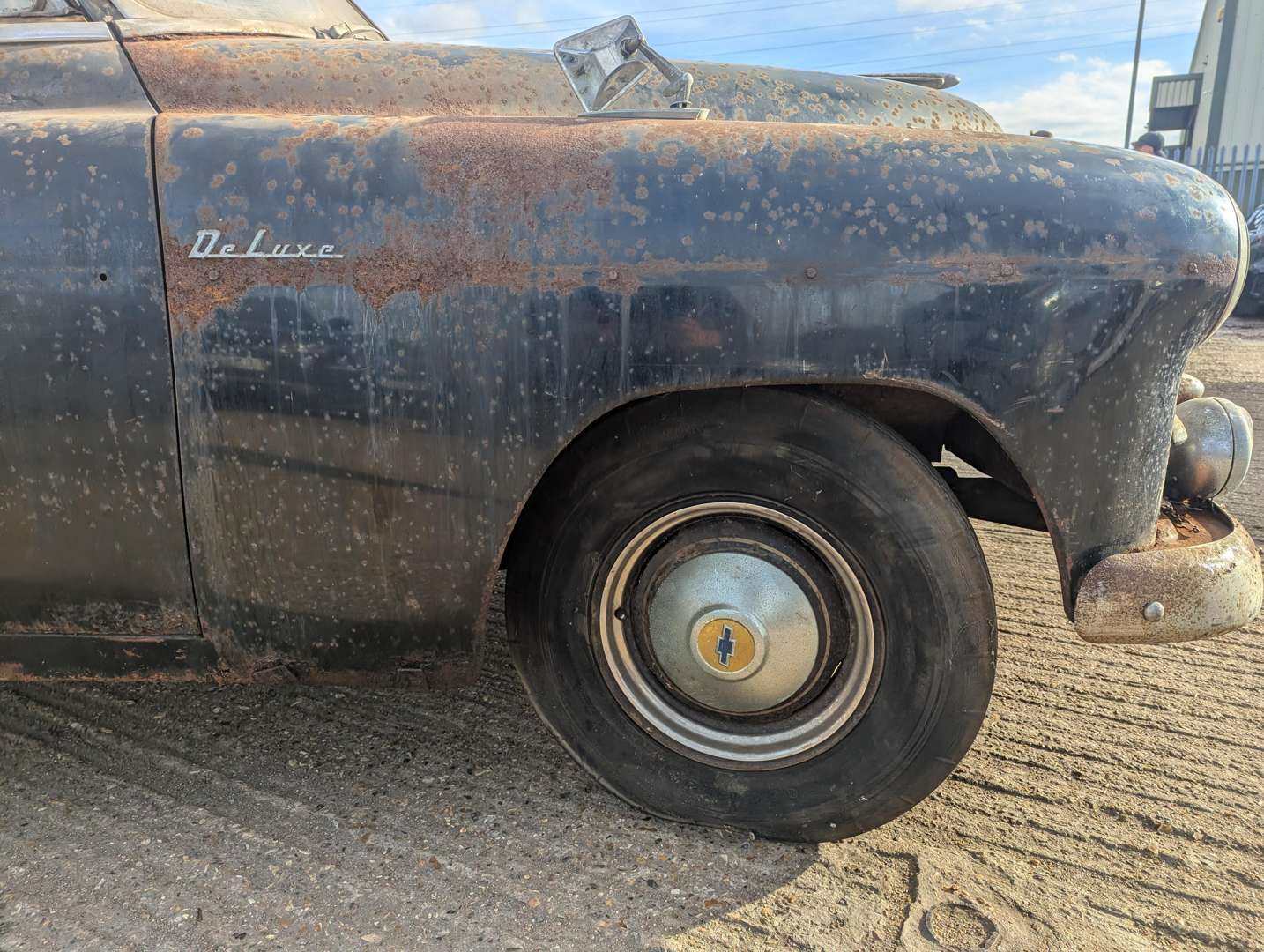 <p>1950 CHEVROLET DELUXE CONVERTIBLE LHD</p>