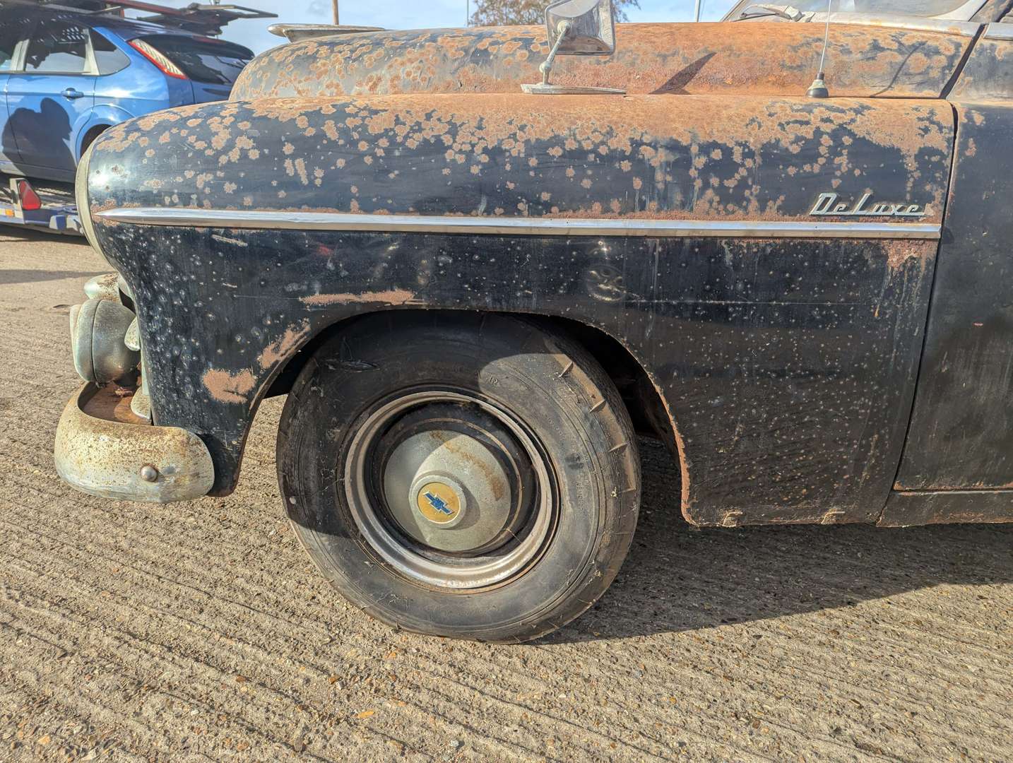 <p>1950 CHEVROLET DELUXE CONVERTIBLE LHD</p>