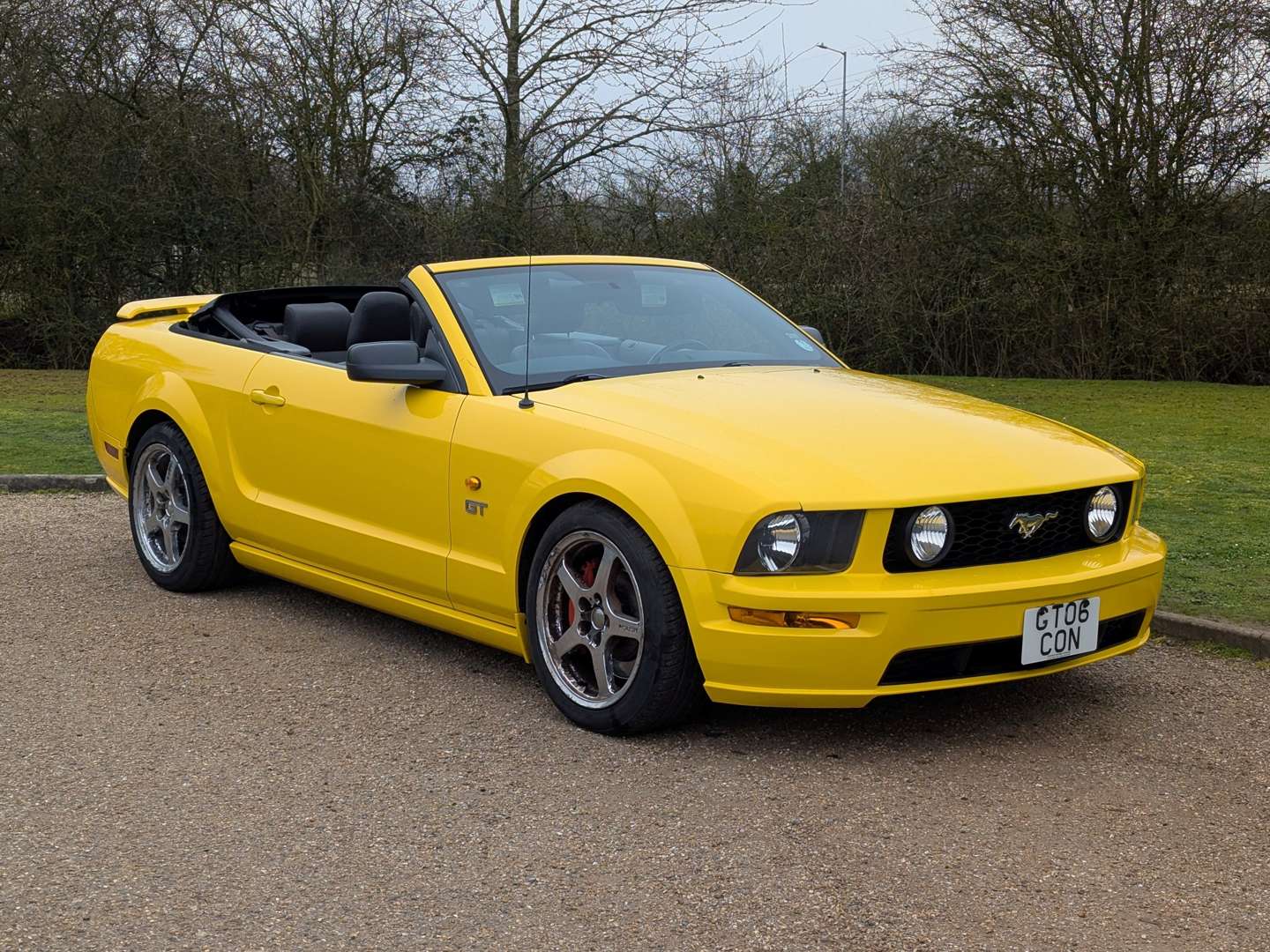 <p>2006 FORD MUSTANG AUTO LHD</p>