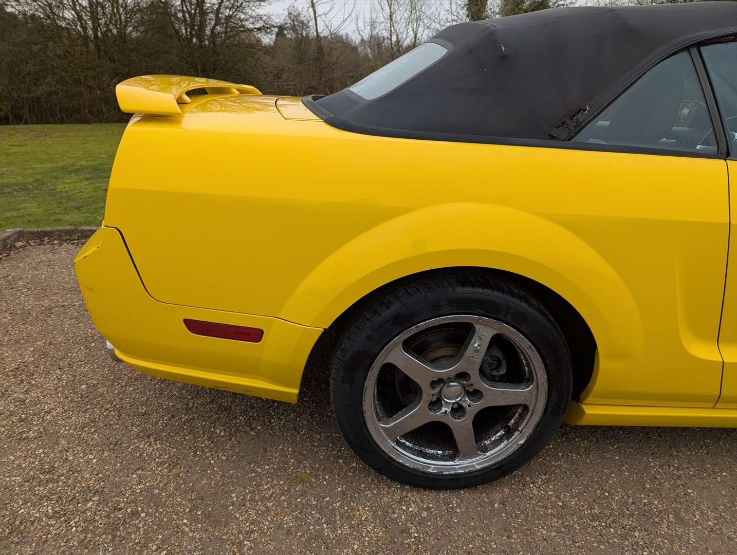 <p>2006 FORD MUSTANG AUTO LHD</p>