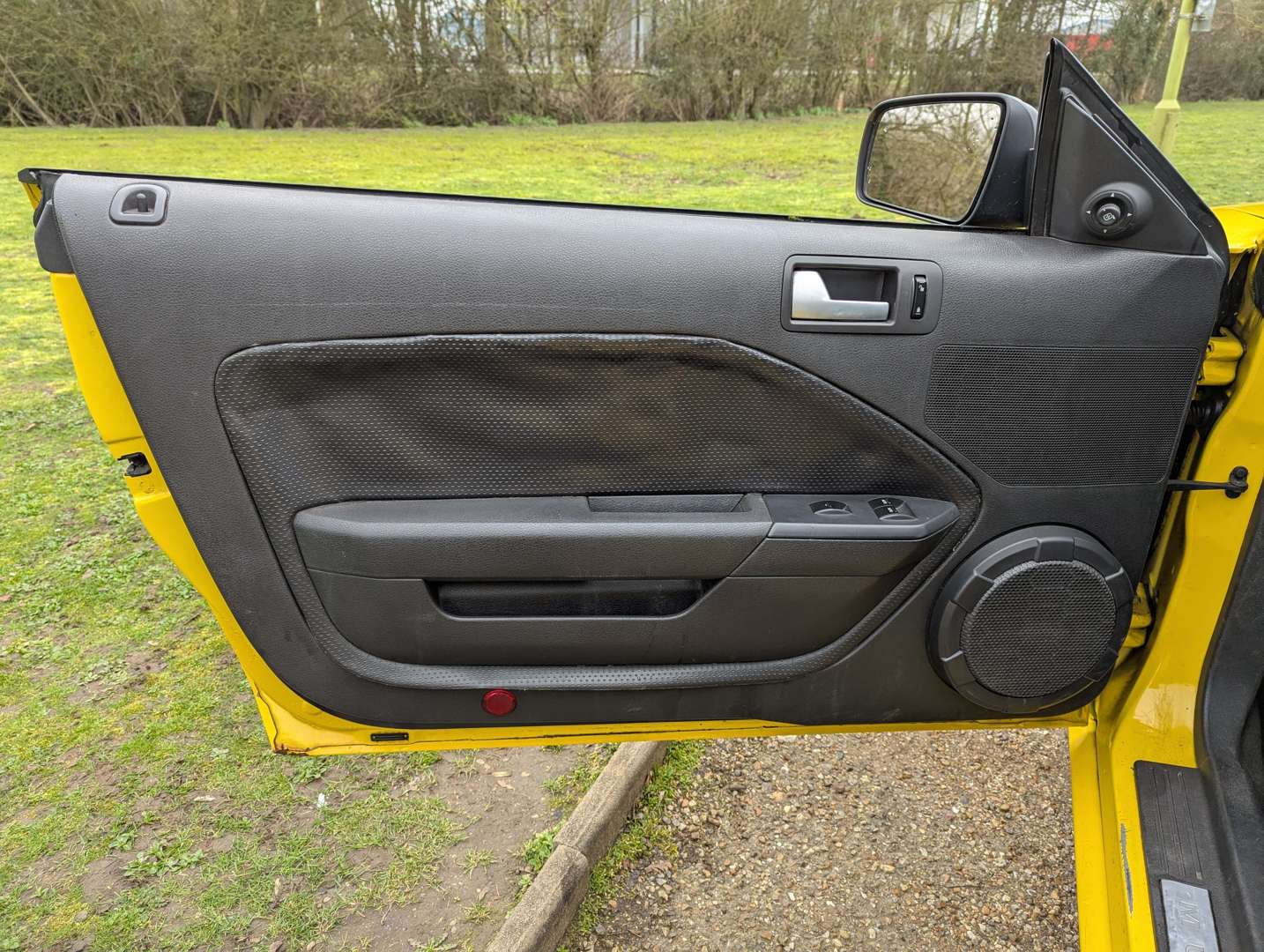 <p>2006 FORD MUSTANG AUTO LHD</p>