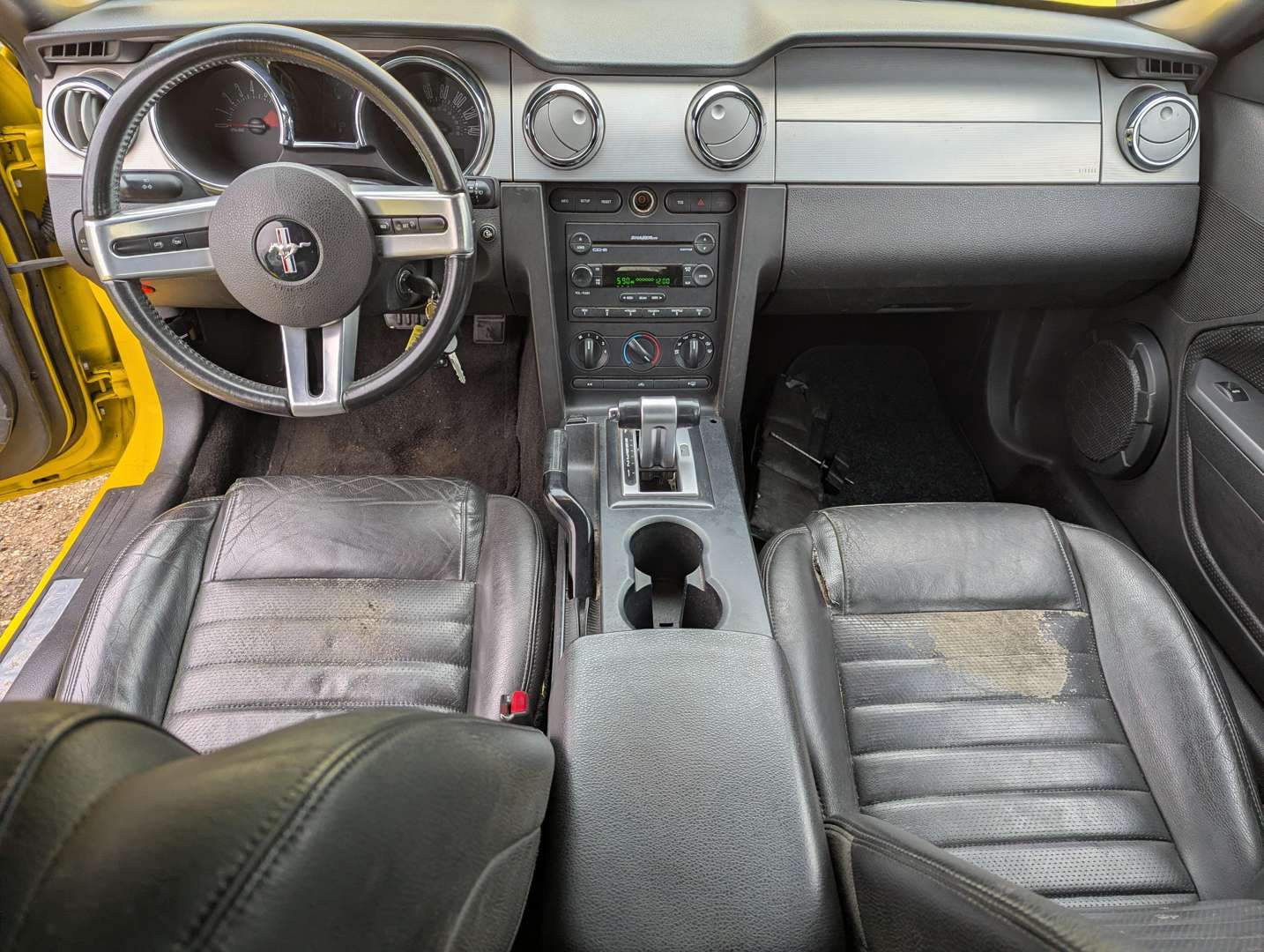 <p>2006 FORD MUSTANG AUTO LHD</p>